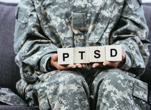 نبرد افسران ارتش با بیماری PTSD